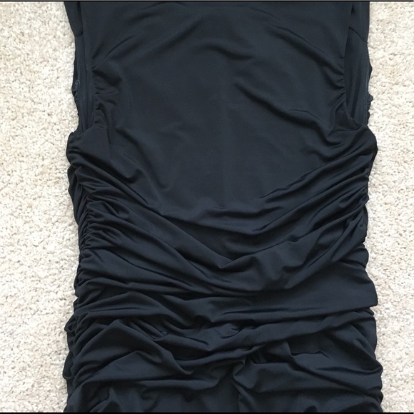 💕2xHP💕 EUC ruched sides sleeveless dress - Picture 6 of 6